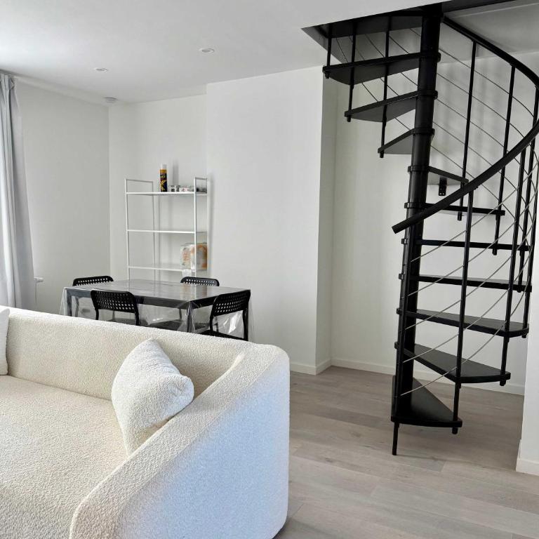 Romantic City-View Hideaway for 4 in Boulogne - Appartamento - 4