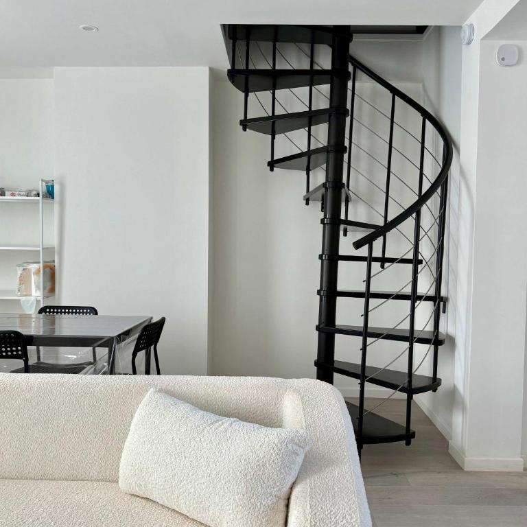 Romantic City-View Hideaway for 4 in Boulogne - Appartamento - 35