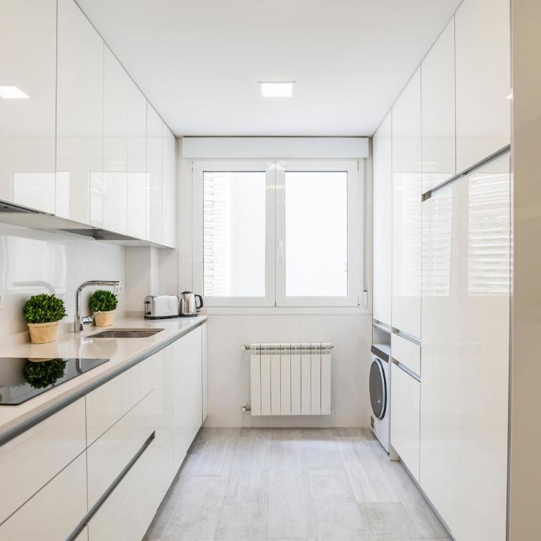 Bravo Murillo by SkyKey - Apartment - 42