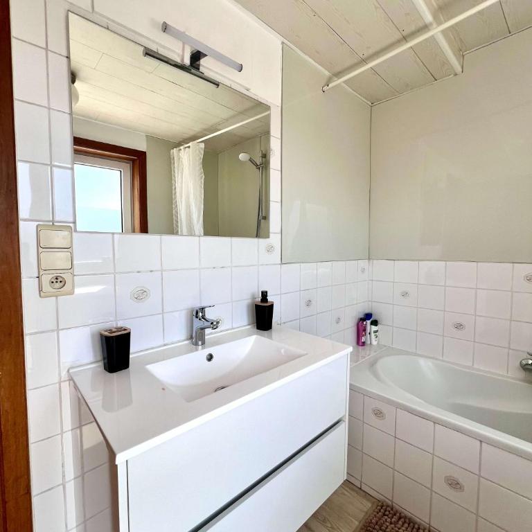 Cosy haven in Milan For 4 people - Apartment - 55