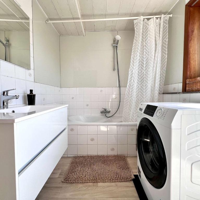 Cosy haven in Milan For 4 people - Apartment - 59