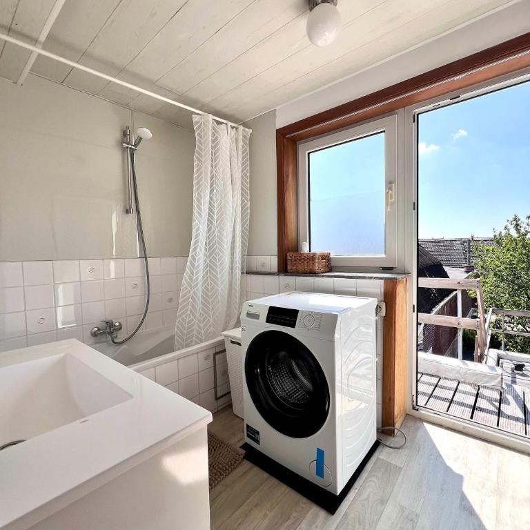 Cosy haven in Milan For 4 people - Apartment - 67