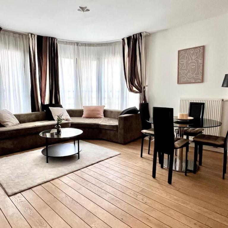 Modern Apartment for 4 Near train station - Appartamento - 6
