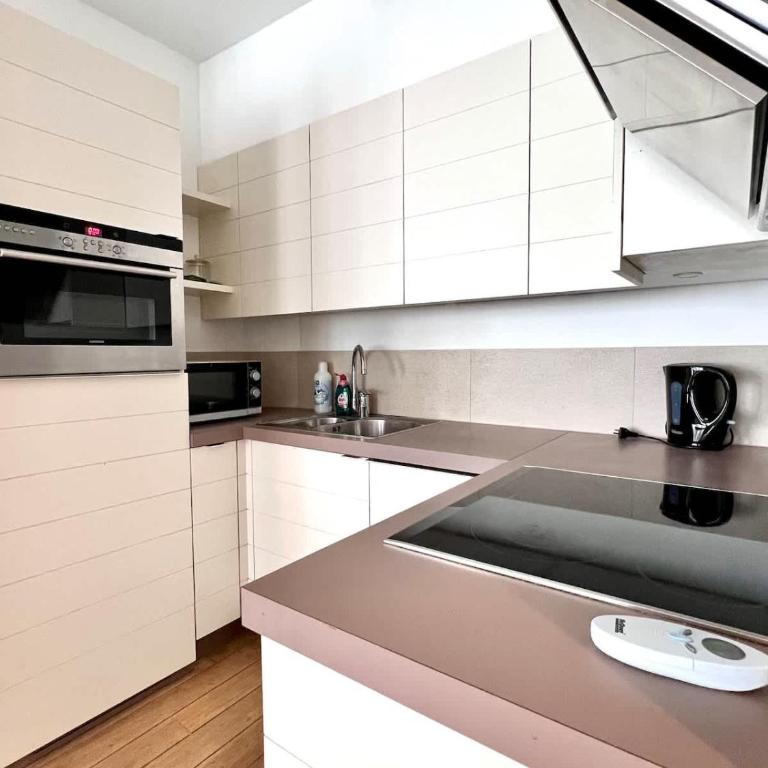 Modern Apartment for 4 Near train station - Appartamento - 7
