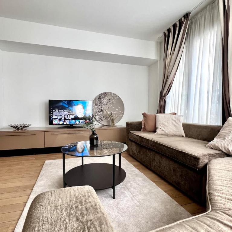 Modern Apartment for 4 Near train station - Appartamento - 11