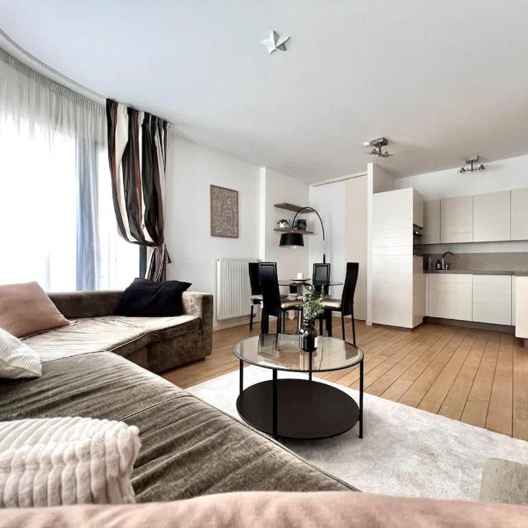 Modern Apartment for 4 Near train station - Appartamento - 15
