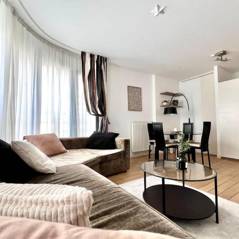 Modern Apartment for 4 Near train station - Appartamento - 14