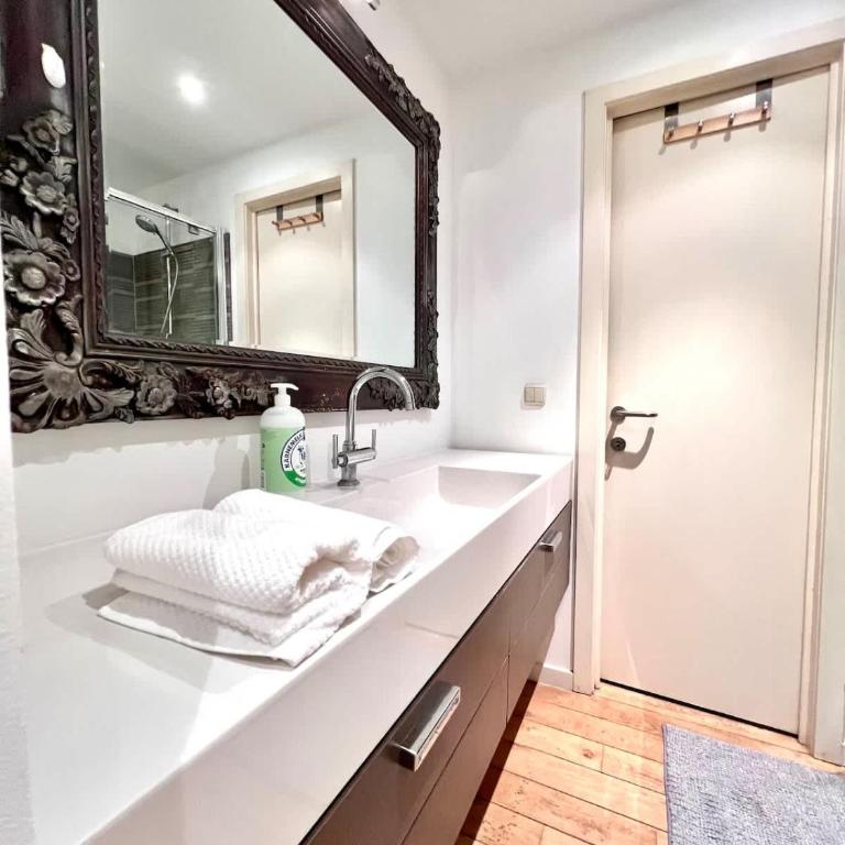 Modern Apartment for 4 Near train station - Appartamento - 26