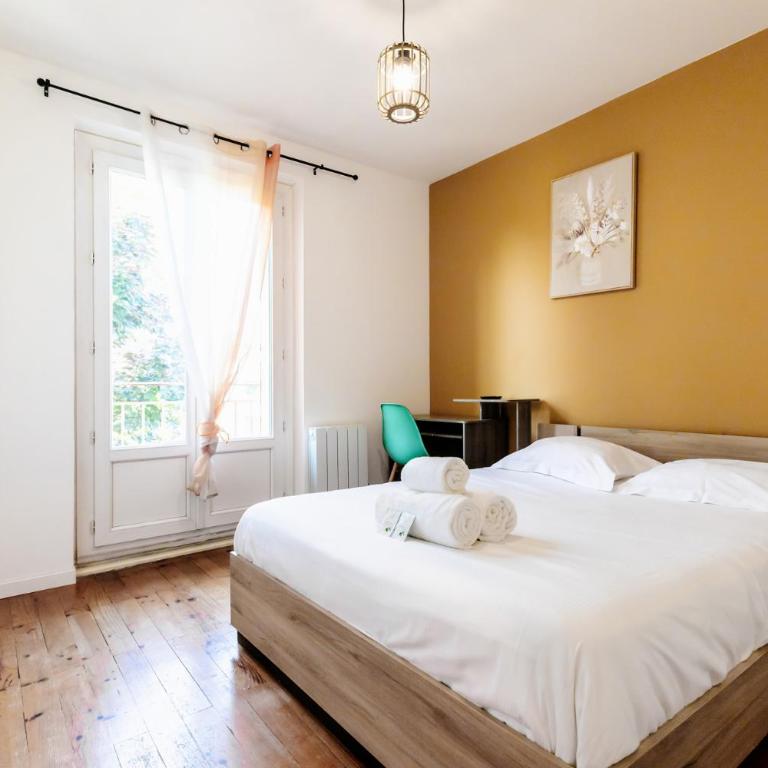 Appartement 3 chambres 3-6 personnes, parking privé proche de La Doua, Lyon - Apartment mit 3 Schlafzimmern - 4