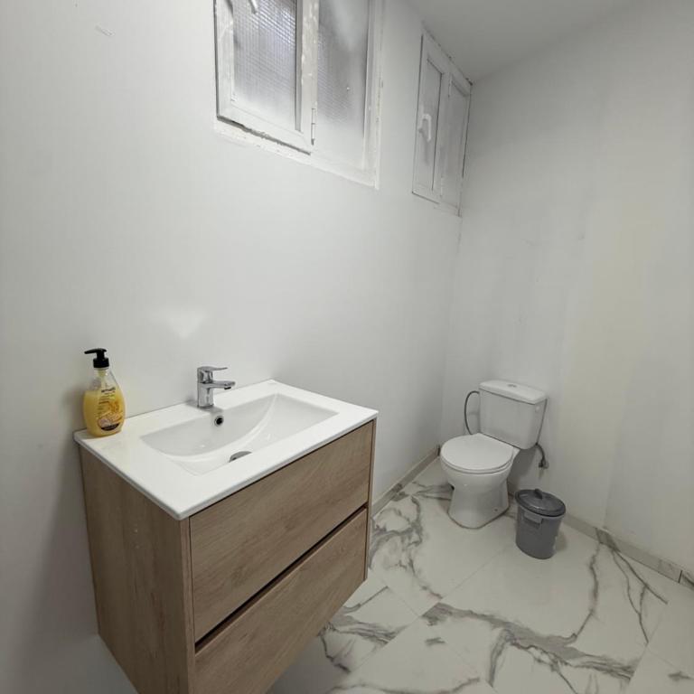 Pachon Room - Double Room with Private Bathroom - 9