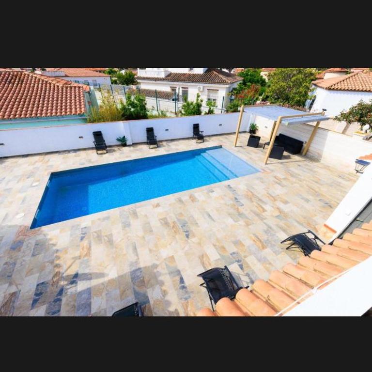 Villa familiale piscine privée et jardin à 1 kilometre de la plage Clim barbecue wifi - Casa con 4 camere da letto - 9