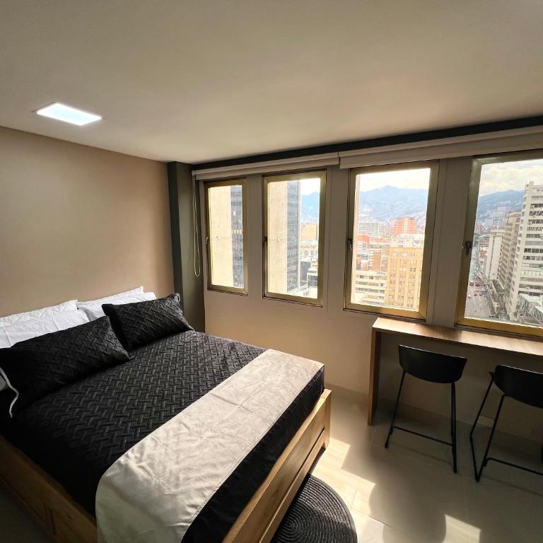 Apartaloft Premium Vista a la Ciudad y al Metro Parque Berrío - One-Bedroom Apartment - 6