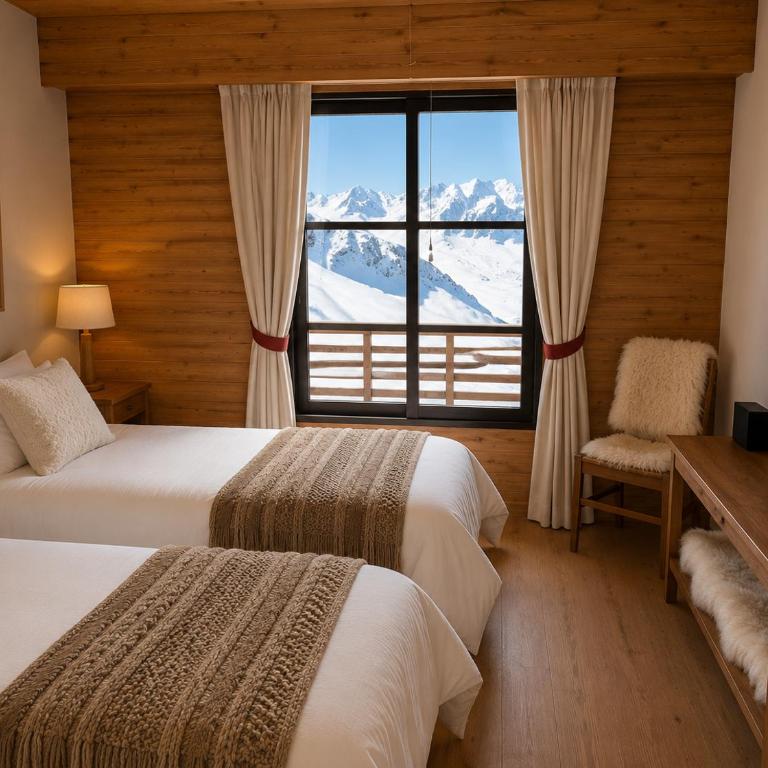 Club de la Nieve Hotel & Resort - Habitación Triple con vistas a la montaña - 3