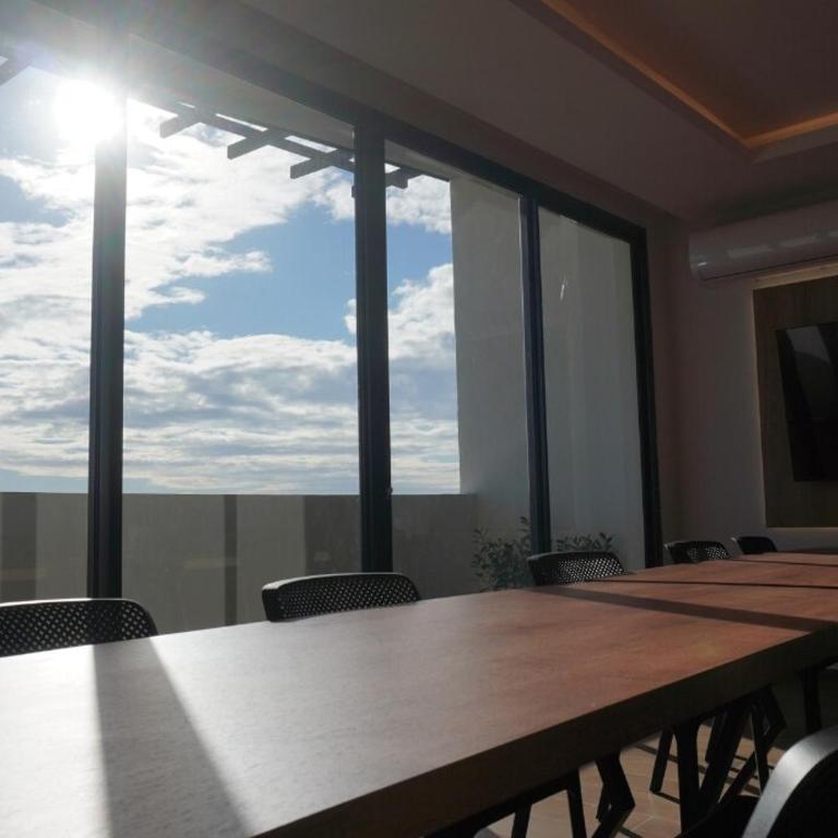 Recoleta studio with balcony, steps to all - One-Bedroom Apartment - 9