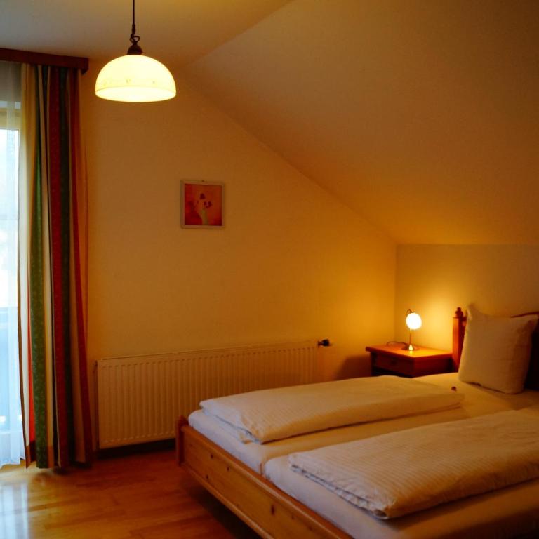 Haus Pürcher - Familienzimmer mit Balkon - 2
