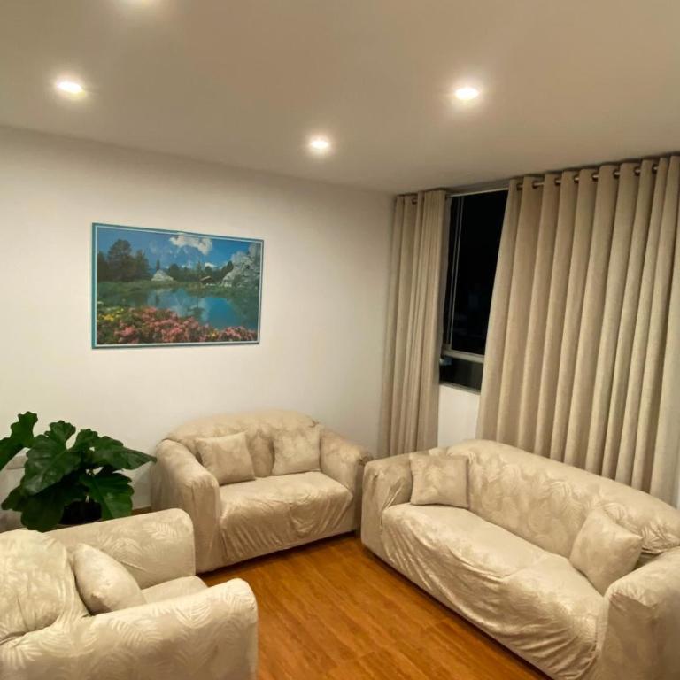 Flor Home - One-Bedroom Apartment - 1