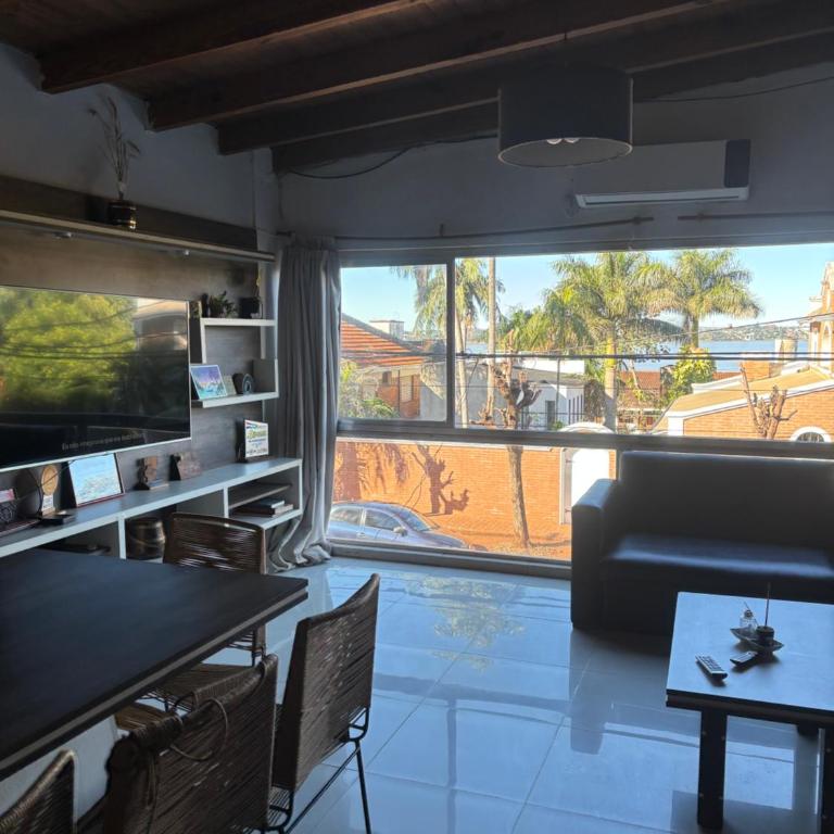 Apto céntrico con vista a la costanera de Posadas - Three-Bedroom Apartment - 36