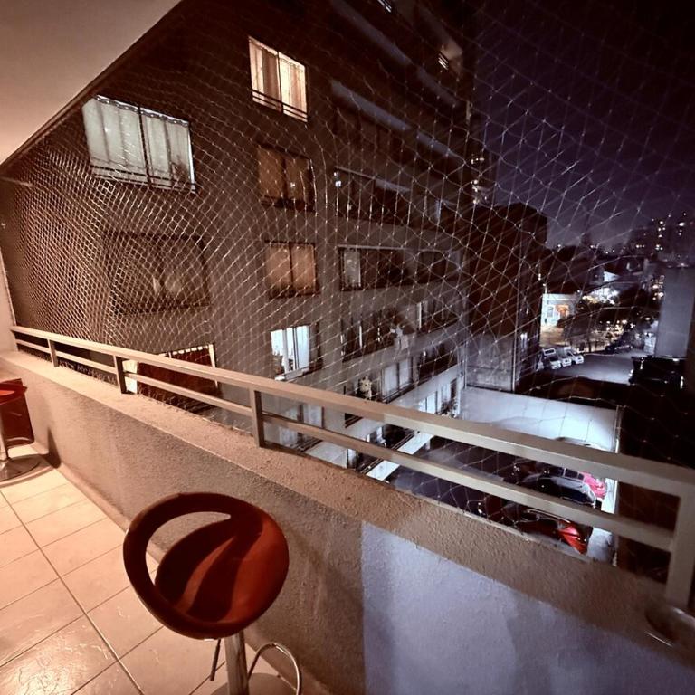 Well-equipped apartment - Wi-Fi - Balcony - Steps from the Metro - One-Bedroom Apartment - 2