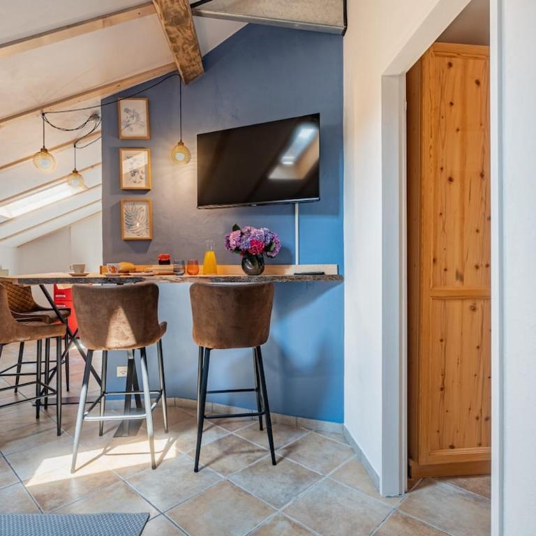 Attic for 4 in the center, everything within walking distance! - Apartamento - 4