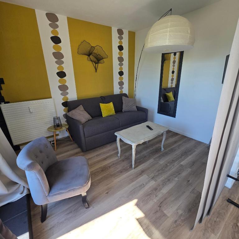 Chez KARINE T4 Terrasse HYPER CENTRE VILLE Wifi Parking - Apartamento con terraza - 8