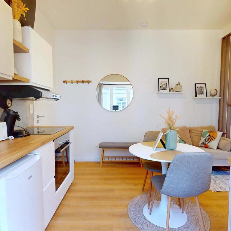 studio center Naple with large balcony for 2people - Appartamento - 10
