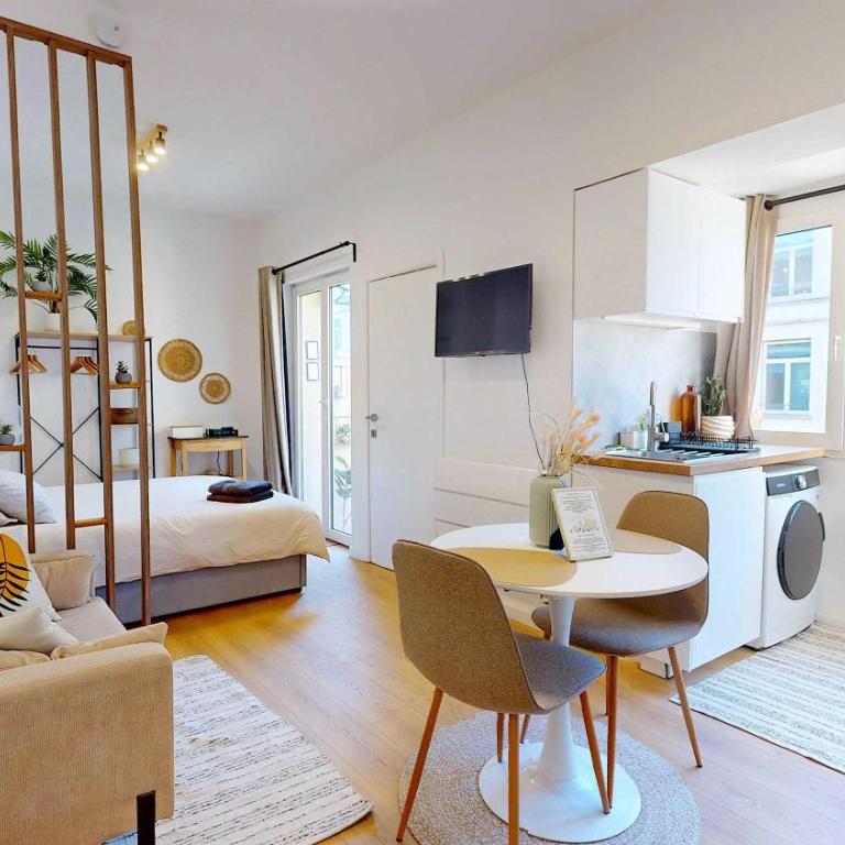 studio center Naple with large balcony for 2people - Appartamento - 20