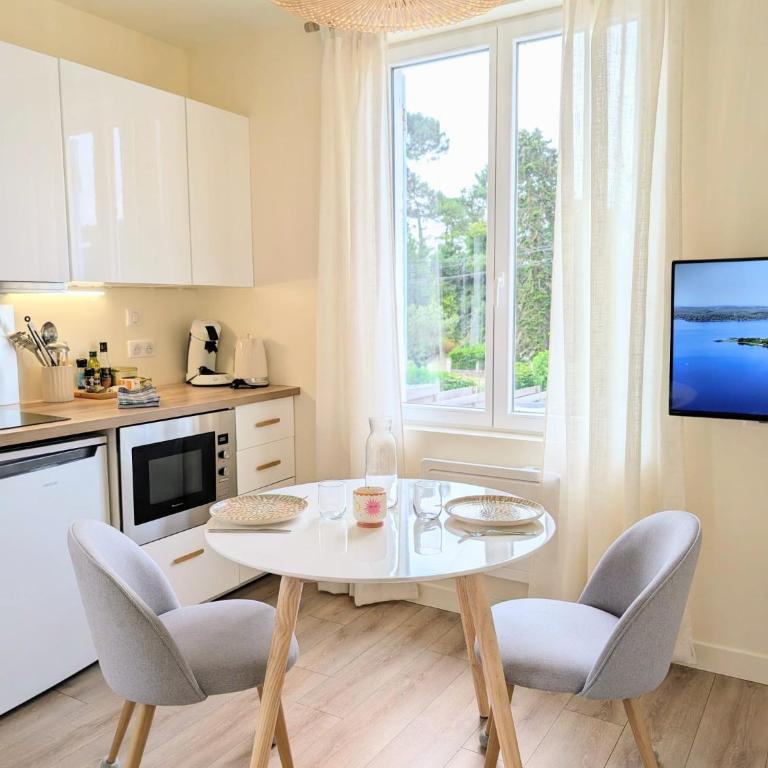 Aux portes de la plage, entièrement NEUF, CLIMATISATION, wifi, Parking gratuit, linge de maison fournit, ménage en fin de séjour compris - Apartment mit Gartenblick - 14