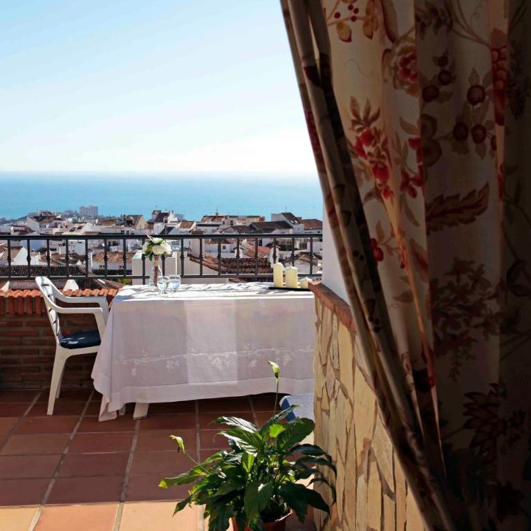 Hotel Casa Rosa - Habitación Doble con balcón y vistas al mar - 3