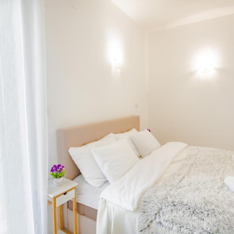 Gregovic Family Apartments - One-Bedroom Apartment with Garden View ( 4 Adults ) - 7