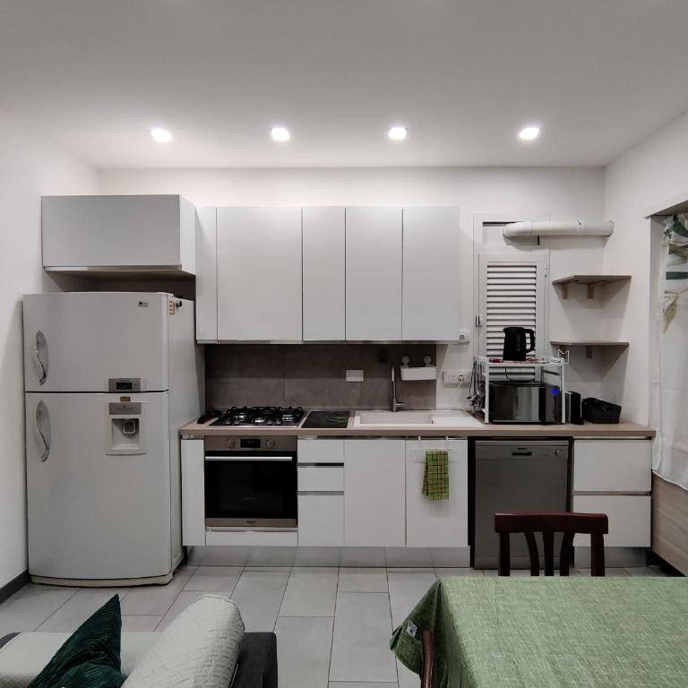Casa degli Ulivi | 2 Bagni, Mare & Stazione - One-Bedroom Apartment - 3