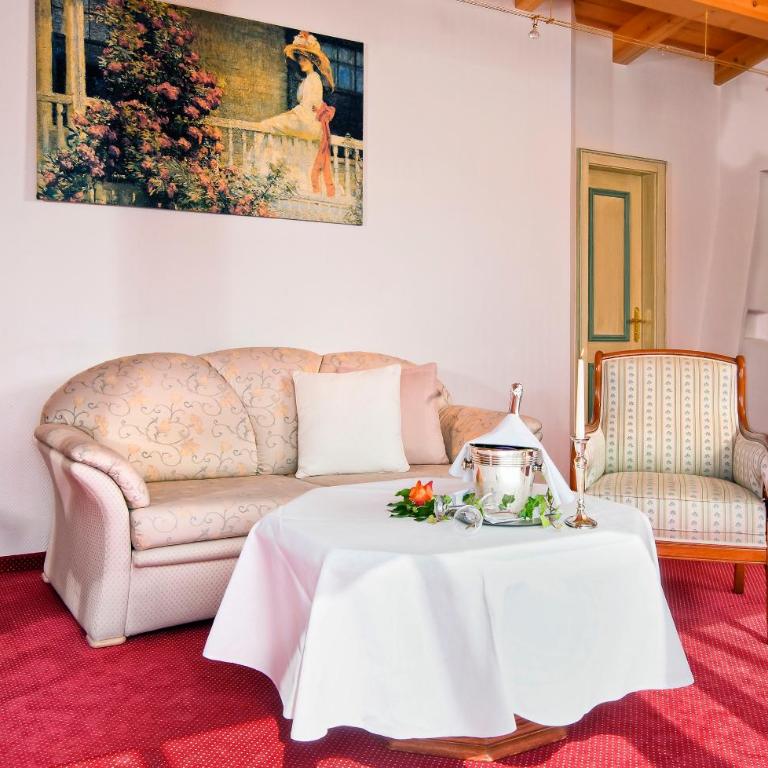 Mittelburg Wellnesshotel - Suite mit Terrasse - 2