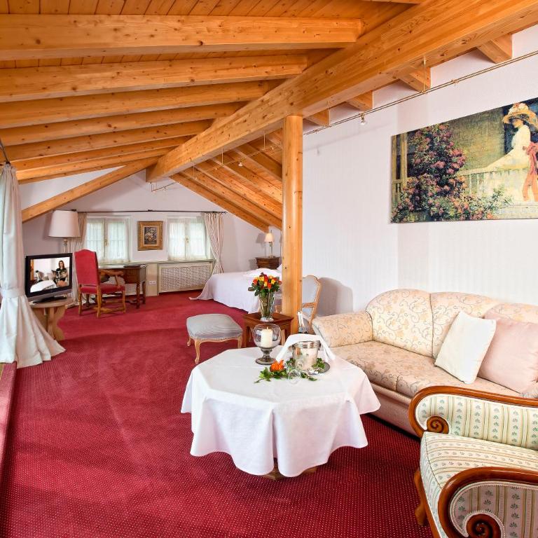 Mittelburg Wellnesshotel - Suite mit Terrasse - 1