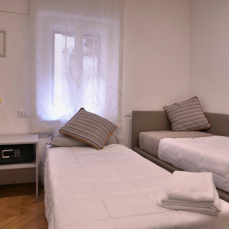 Helmirage Luxury Trevi - Camera Matrimoniale/Doppia con Letti Singoli con Bagno Privato Esterno - 4