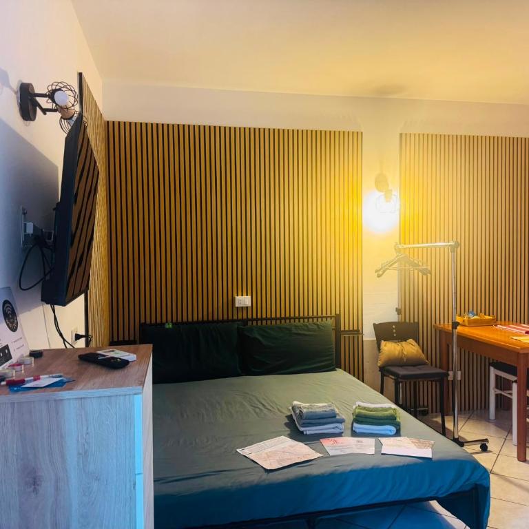 Hello Verona Rooms - Camera Familiare con Bagno Privato - 10