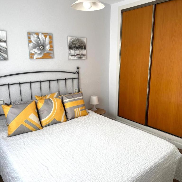 Vistas Al Mar en Retamar - Apartamento Superior de 1 dormitorio con balcón - 15