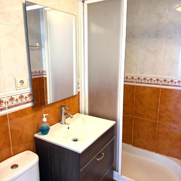 Vistas Al Mar en Retamar - Apartamento Superior de 1 dormitorio con balcón - 19