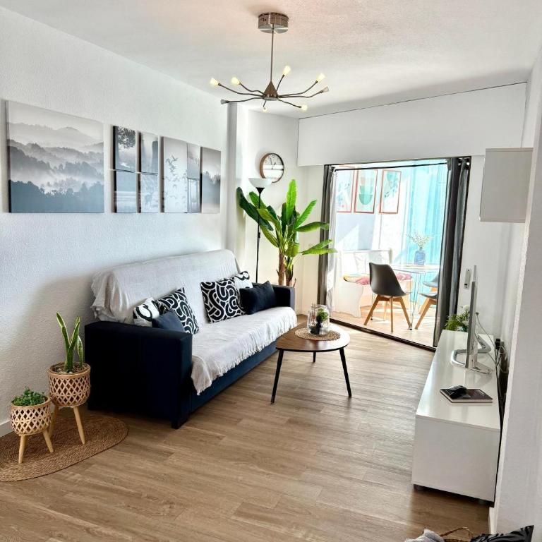 Vistas Al Mar en Retamar - Apartamento Superior de 1 dormitorio con balcón - 5