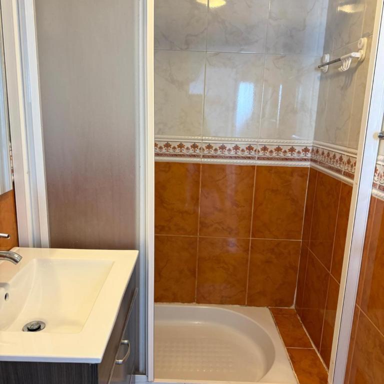 Vistas Al Mar en Retamar - Apartamento Superior de 1 dormitorio con balcón - 18