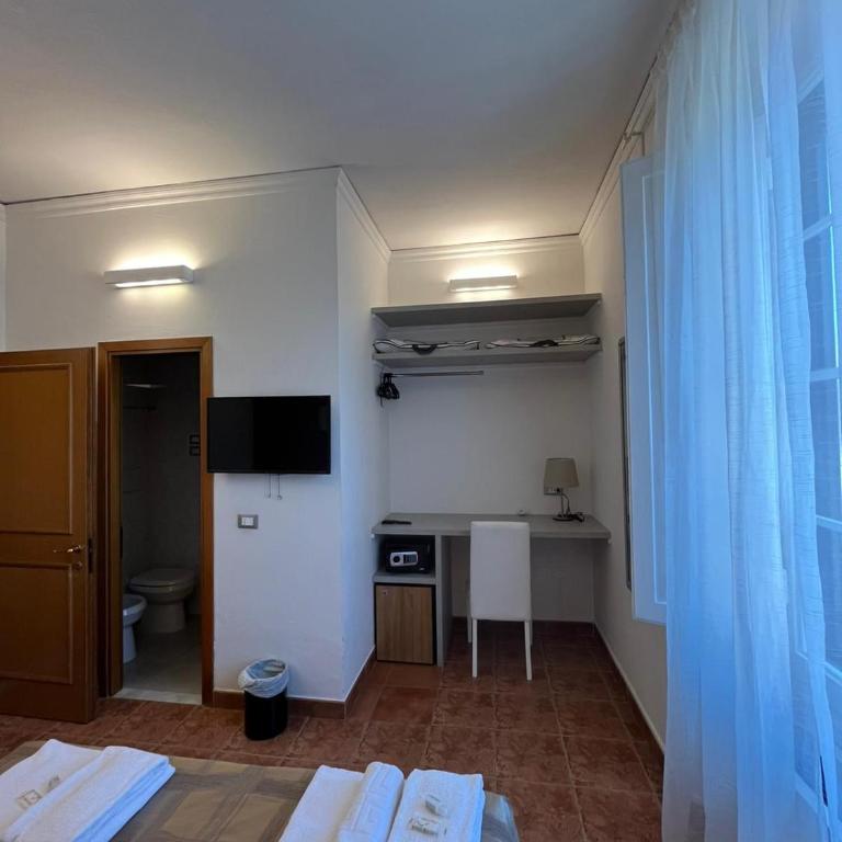 Hotel Alinari - Camera Tripla - 6