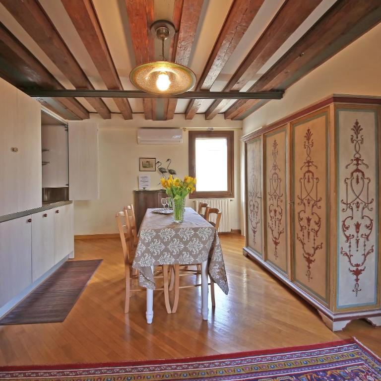 Appartamenti inside Palazzo Foscarini - Superior Apartment - 16