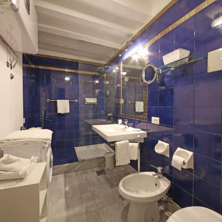 Appartamenti inside Palazzo Foscarini - Superior Apartment - 23