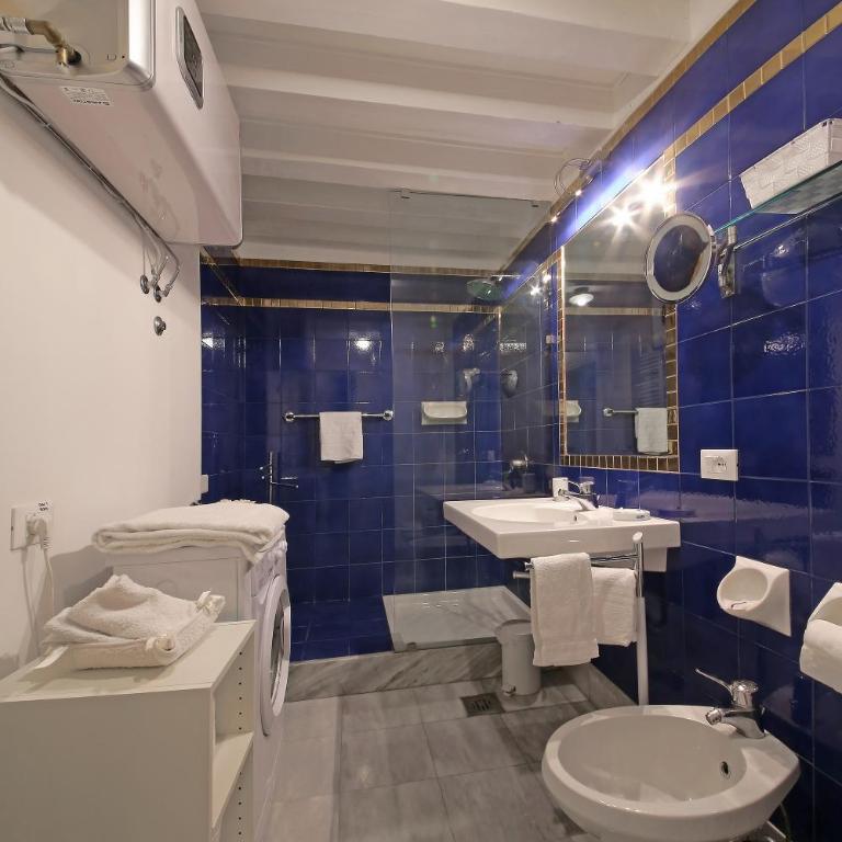 Appartamenti inside Palazzo Foscarini - Superior Apartment - 24
