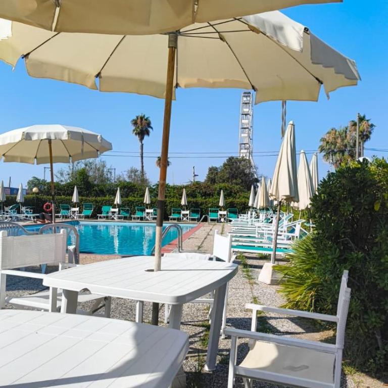 Casa Dolce Mare - seafront apartment with swimmingpool - Two-Bedroom Apartment - Oceanfront - 32