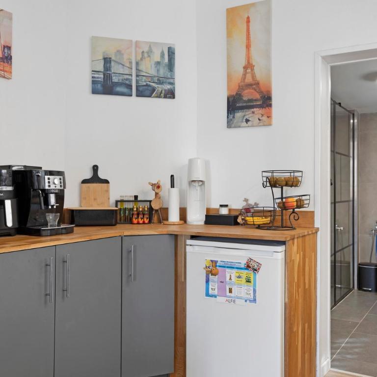 L'Ensoleillé - Apartment with Shower - 10