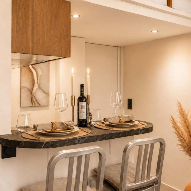 Renovated studio with mezzanine in Le Marais - Studio - 5