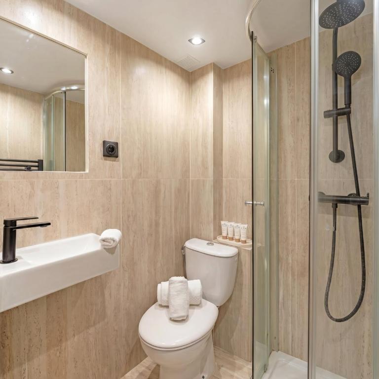 Renovated studio with mezzanine in Le Marais - Studio - 4