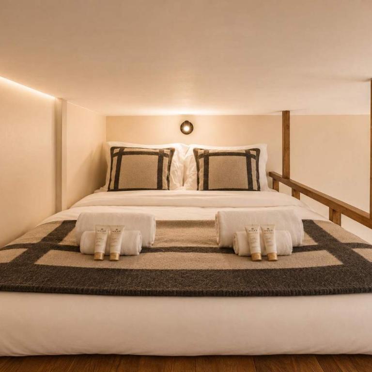 Renovated studio with mezzanine in Le Marais - Studio - 8