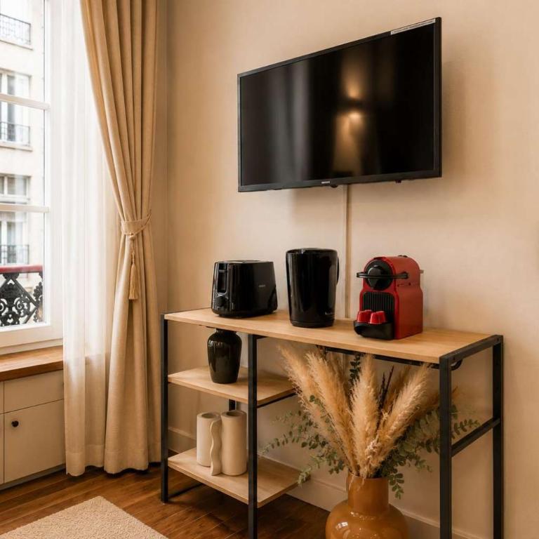 Renovated studio with mezzanine in Le Marais - Studio - 12