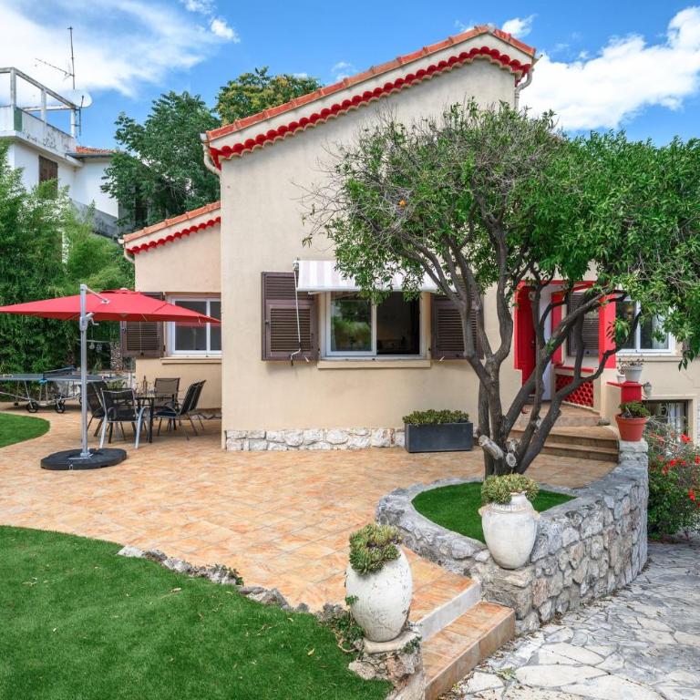 VILLA RECKINA havre de paix avec piscine et jardin - Maison 4 Chambres - 77