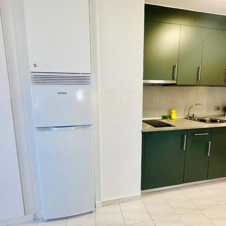 Quiet Studio, Incredible views, Climatized pool, FREE WIFI - Estudio - 19